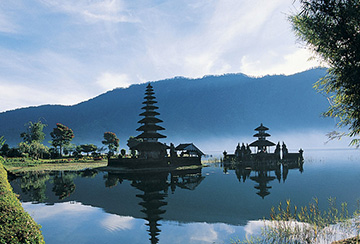 Miễn thị thực - Chiến lược thúc đẩy du lịch của Indonesia